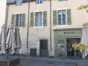 14 Place Gambetta, Vannes : entrée du cabinet